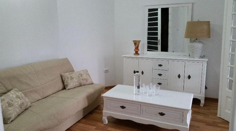 Central Appartment - Heart Of Bucharest - Sector 1 - New Renovated - Open Space 외부 사진